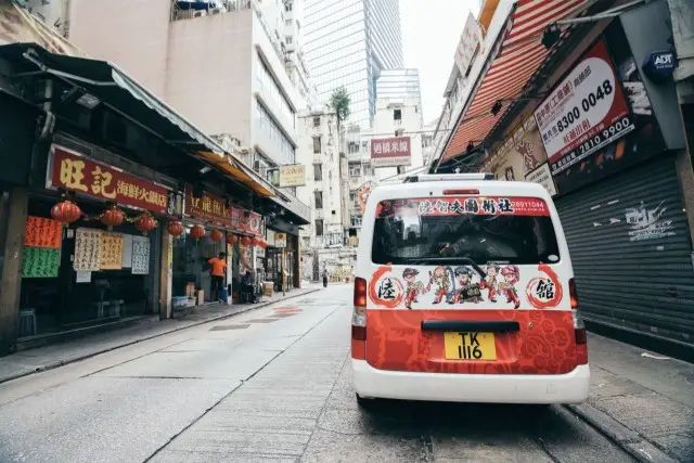 quiet road at Sheung Wan