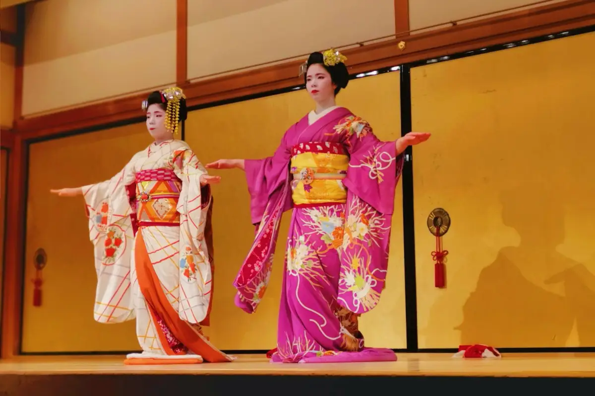 dancers at Gion Corner