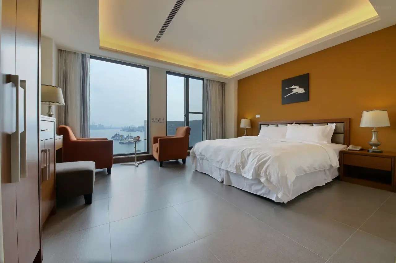 碧港良居商旅西子灣館