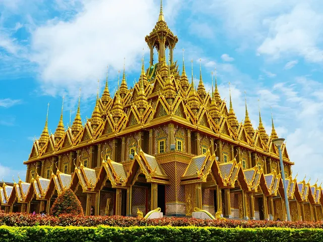 ปราสาททองคำ วัดท่าซุง