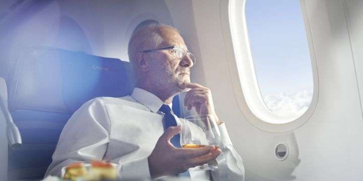 ใช้สิทธิประโยชน์บนเครื่องบิน