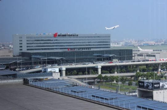 ด้านหน้า Boyue Hotel Shanghai Air China Hongqiao Airport