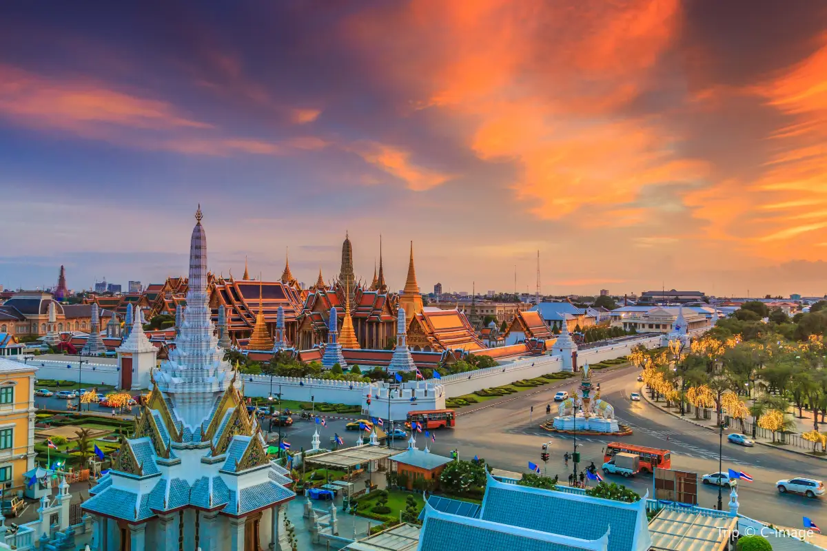 The evening skyline over Wat Arun in Bangkok