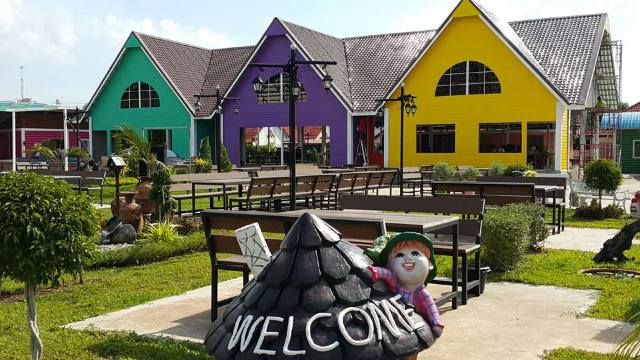 สวนอาหารบ้านใบเตย