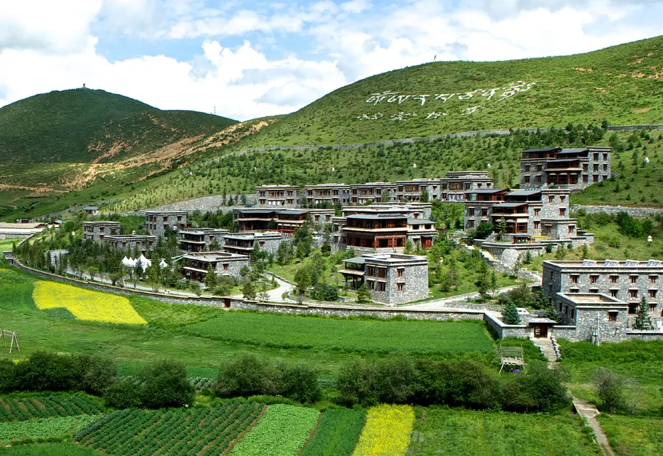 ซองซัม แชงกรีลา วิลเลจ ย่านวัดซงจ้านหลิน แชงกรีล่า