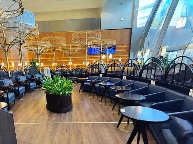 เลานจ์สนามบินฮานอย