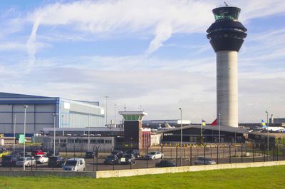 Crewe đến Manchester Airport