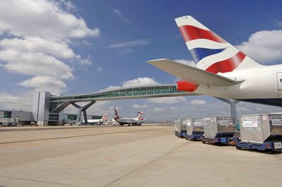 London St Pancras International đến Gatwick Airport