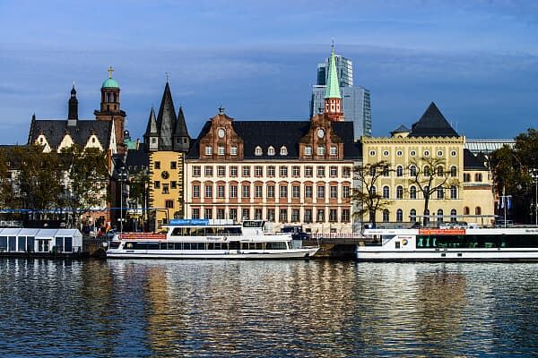 Cologne nach Frankfurt (Main)