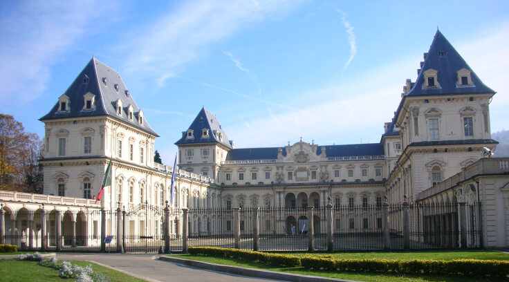 <a href='/destinazione/treni-per-torino'>Treni per Torino</a>