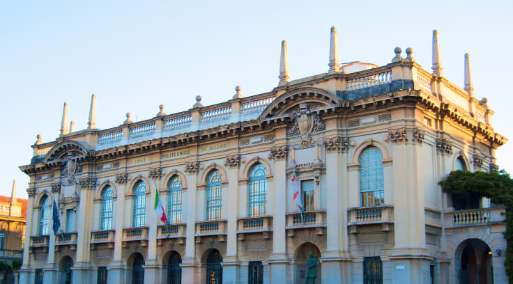<a href='/destinazione/treni-per-milano'>Treni per Milano</a>