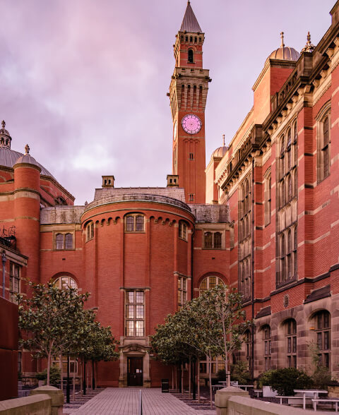 <a href='/guide/trains-to-university-birmingham'>Trains to Birmingham University</a>