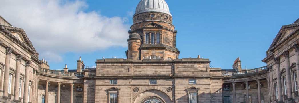 <a href="/trains/uk/destination/trains-to-edinburgh/">Edinburgh</a>