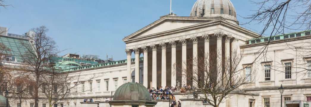 <a href="/trains/uk/destination/trains-to-london/">London</a>