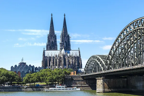 Züge nach Cologne