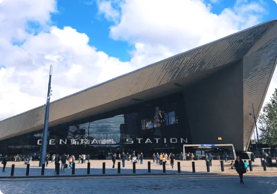 Gare centrale de Rotterdam view