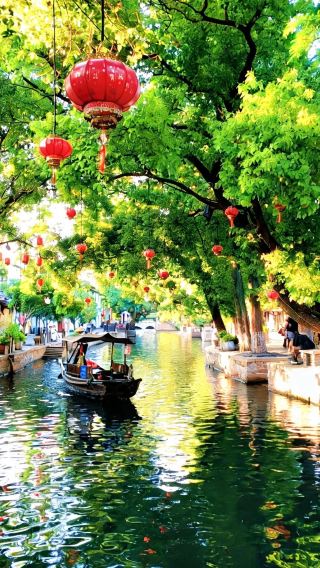 2D1N • Design Your Exclusive Trip ° 2D1N Premium Tour: Shanghai Tower & Zhujiajiao Ancient Town