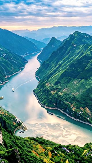 7D6N • Exclusive Three Gorges Yangtze cruise and Chongqing iconic mountain city highlights