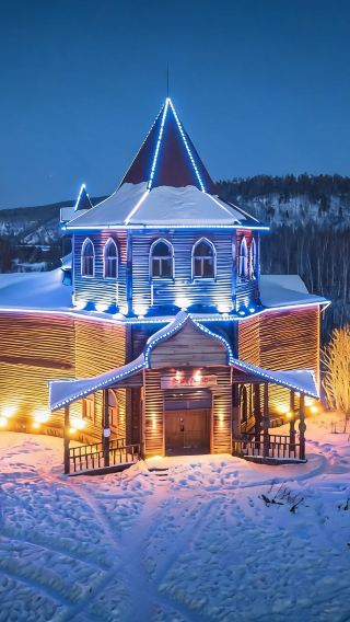 3D2N • Max 8 person Small Group · Mohe · Free themed costume photos and water-splashing-to-ice activity upon inquiry, limited spots available. Beiji Village + Blue-hour photography 