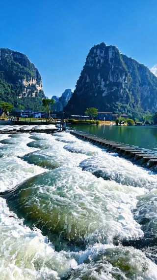 5D4N • Chongzuo family tour: gratuities included, Detian Waterfall & Tongling Grand Canyon: White-headed langur watching, Dongna Yuwan boat cruise & complimentary Qingxiu Mountain tickets
