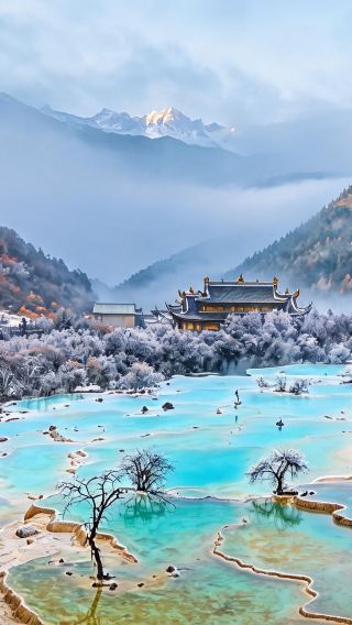 5D4N • Stunning autumn & winter scenery in Jiuzhaigou: Huanglong Five-Colour Pond, Sanxingdui, Leshan Giant Buddha & Emei Mountain · Premium small group, maximum 7 guests · Full-time Chinese-speaking guide