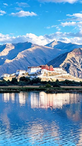 8D7N • Lhasa + Nyingchi + Basomtso + Yamdrok Yumtso + Namtso + Potala Palace