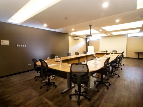 Kalya Hotel Bandung Dago Fasilitas Bisnis Photos
