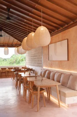 Dune Seseh Dining Photos