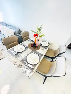 Luxury hotel near City of Dreams Solaire NAIA MOA- City of bridge Utvalt Photos