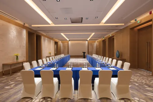 Thousand Cranes Sanya Yazhou Bay int‘l Exchange Centre , Curio Collection by Hilton Espaces Affaires Photos