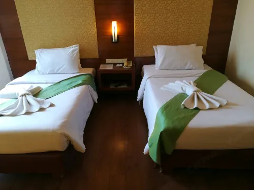 The Seasons Pattaya Rooms Photos
