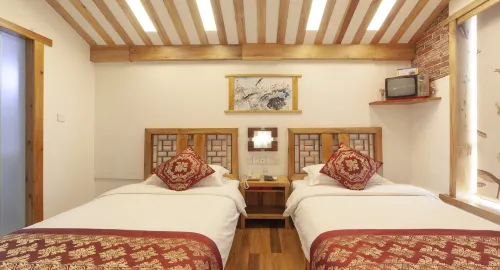 Wangyi Inn（ZangJiaJie Tianmen Mountain  store ） Huoneet Photos