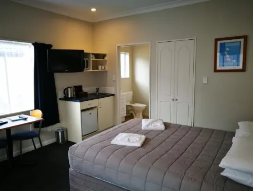 Airport Birches Motel Featured Photos