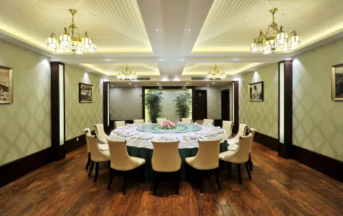 Mason Hotel Dining Photos