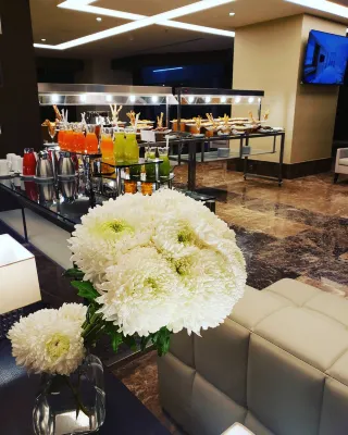 Four Points by Sheraton Makkah Al Naseem Dining Photos