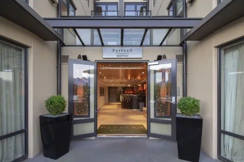 Peppers Beacon Queenstown Exterior Photos