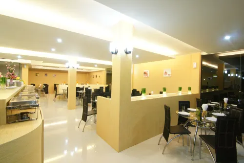 Dragon Beach Resort , Jomtien Beach Pattaya Питание Photos
