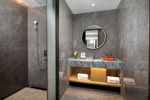 Ramada by Wyndham Changsha Wuguang Rooms Photos