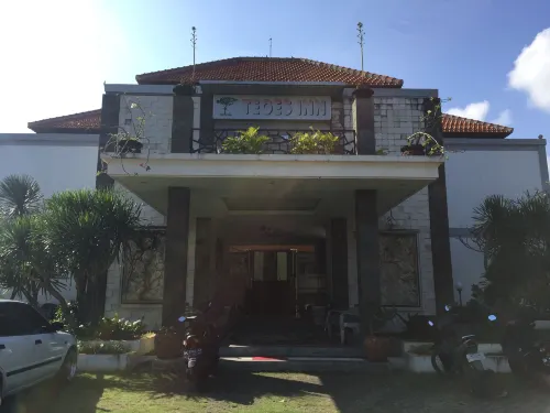 Teges Inn Kuta Esterni Photos