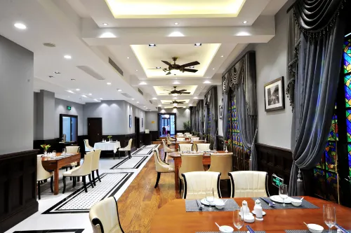 Mason Hotel Dining Photos