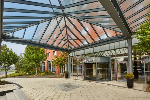 H4 Hotel Hannover Messe Exterior Photos