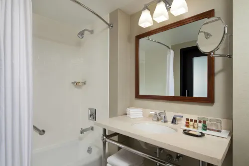 Sheraton Chicago Northbrook Rooms Photos