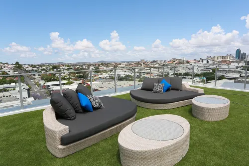 Alex Perry Hotel & Apartments Featured Photos