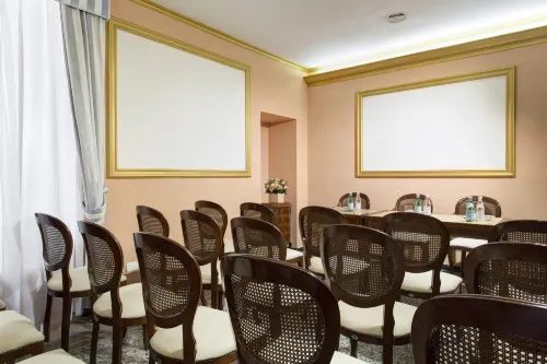 Golden Tulip Rome Piram Business Photos