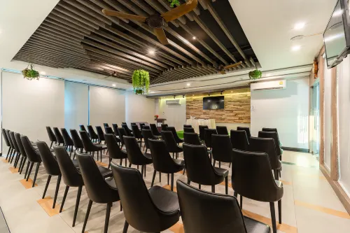 LawinTa Hotel Pattaya Business Facilities Photos