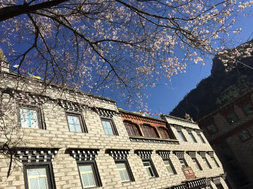 Yading Totem Boutique Inn Экстерьер Photos