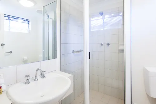 Kings Park Motel Rooms Photos