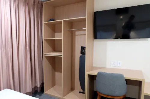 LIC Plaza Hotel Chambres Photos