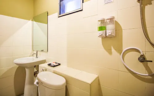 B2 Santitham (Wat Jed Yod) Boutique & Budget Hotel Kamar Photos