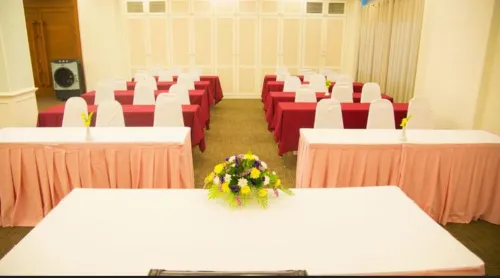 Hua Hin Grand Hotel and Plaza Geschäftseinrichtungen Photos